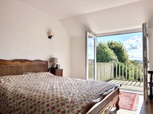 Bedroom- click for photo gallery
